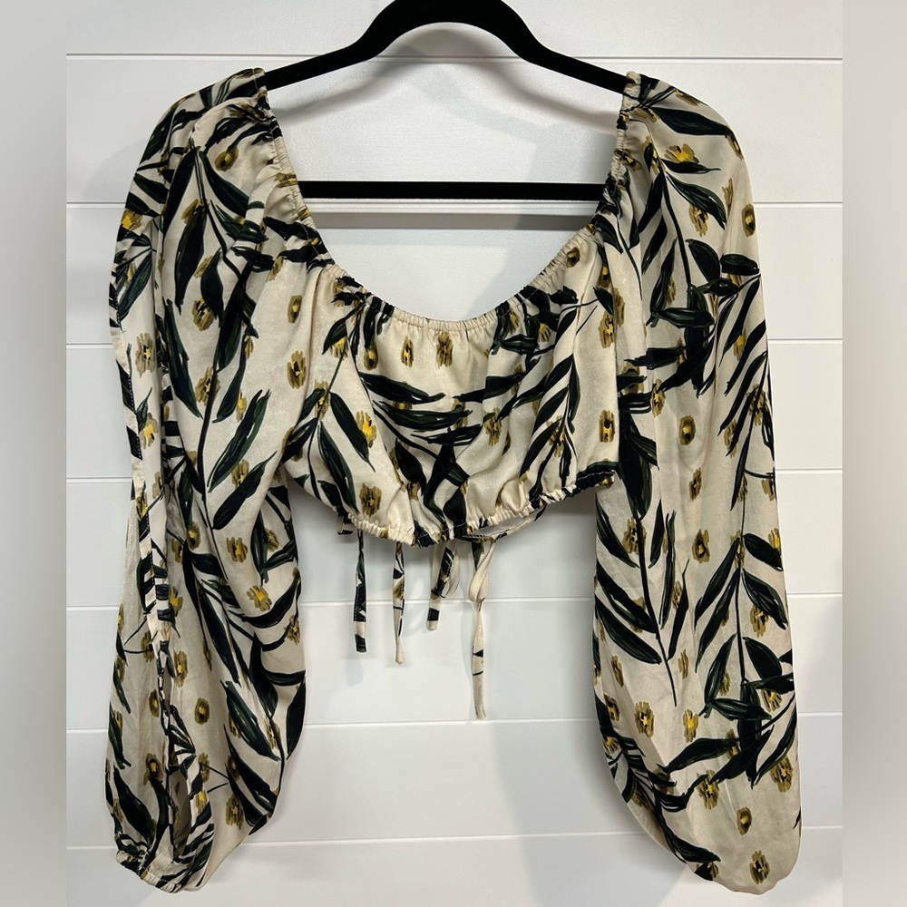 Floral Print Crop Top - Picture 4 of 5